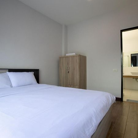 Room 36 Service Apartment Bangkok Eksteriør billede