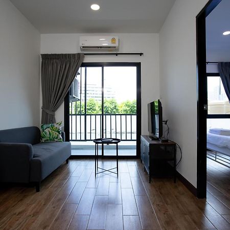 Room 36 Service Apartment Bangkok Eksteriør billede