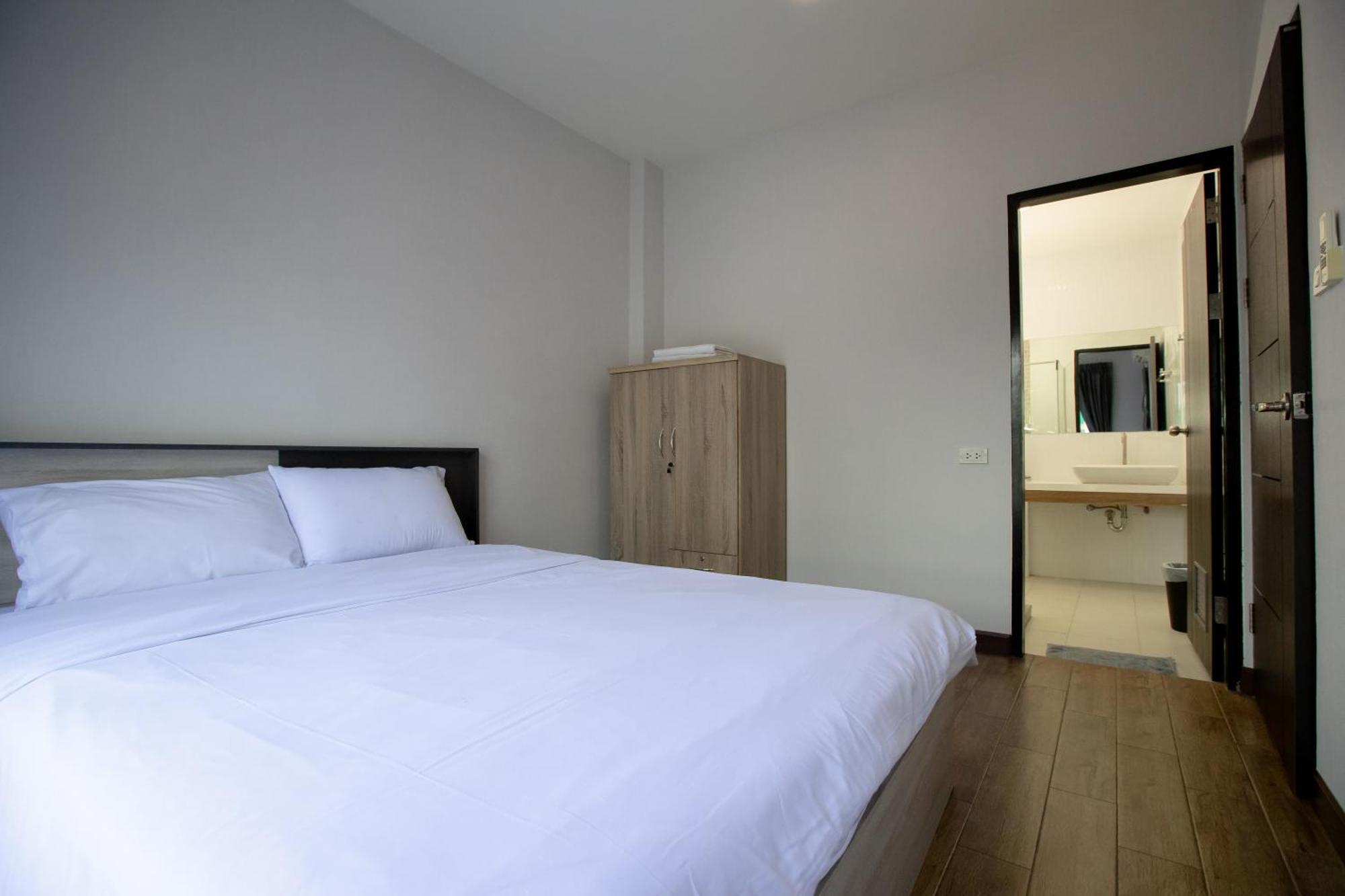 Room 36 Service Apartment Bangkok Eksteriør billede