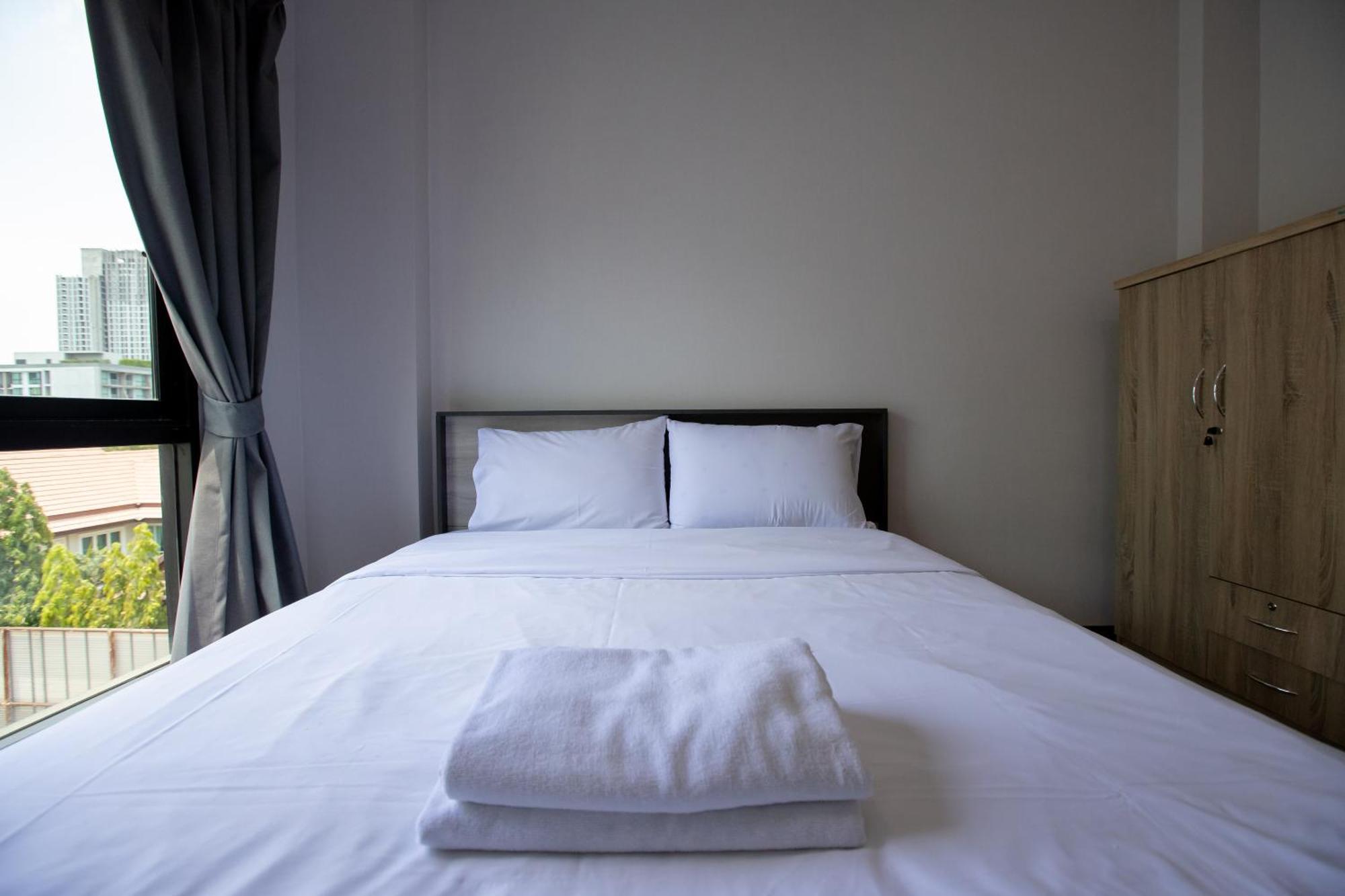 Room 36 Service Apartment Bangkok Eksteriør billede
