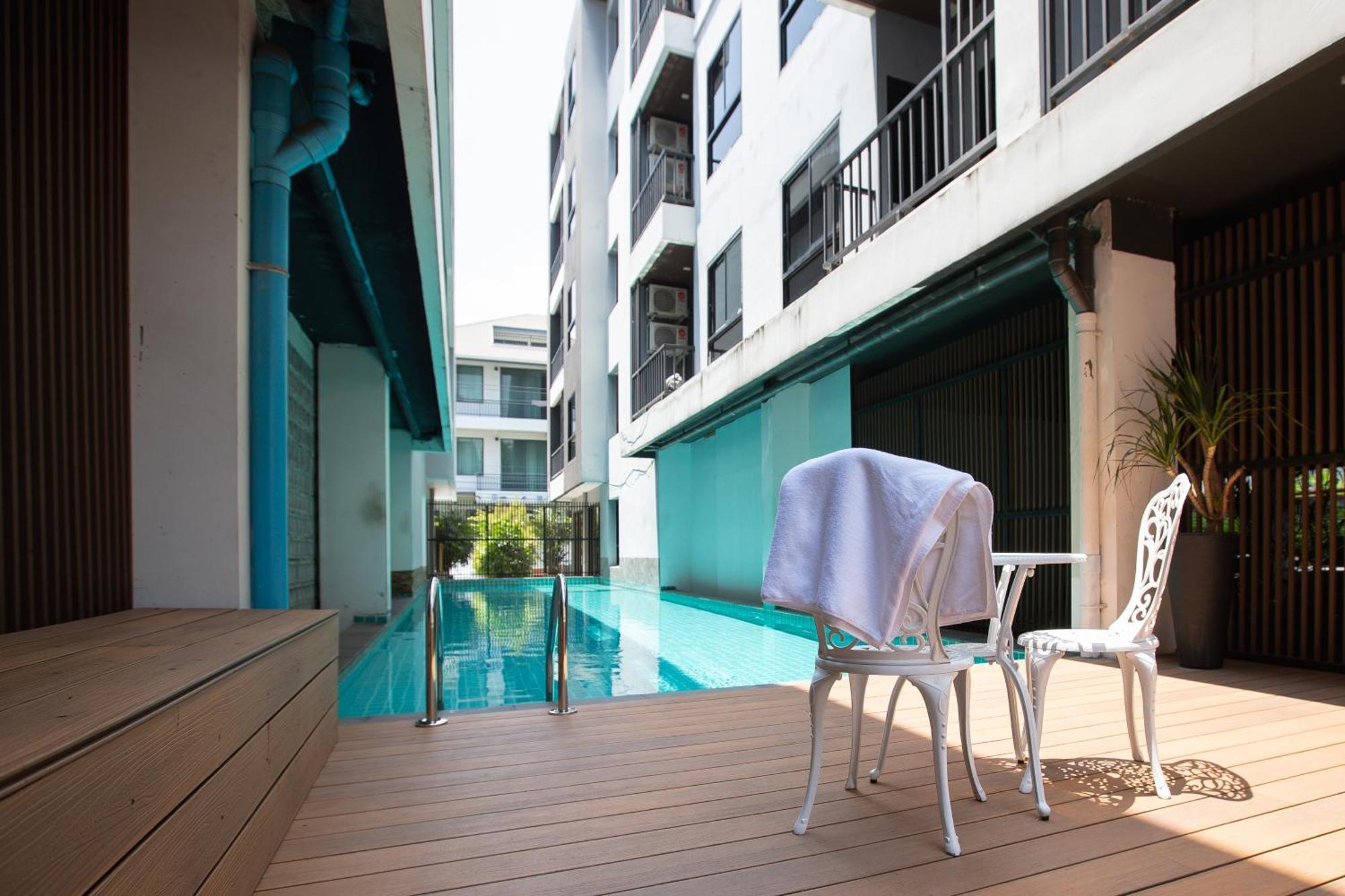 Room 36 Service Apartment Bangkok Eksteriør billede