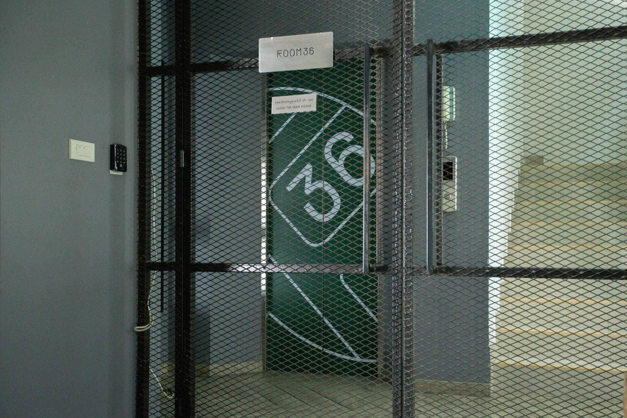 Room 36 Service Apartment Bangkok Eksteriør billede